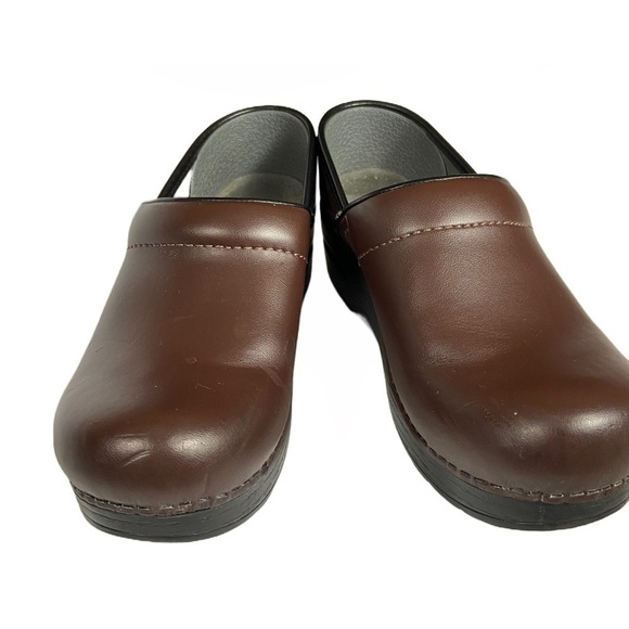 Dansko Professional Antique Brown Leather Clogs Women’s size 37 Euro 6.5-7 US - Picture 3 of 7